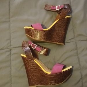 Wedge sandals